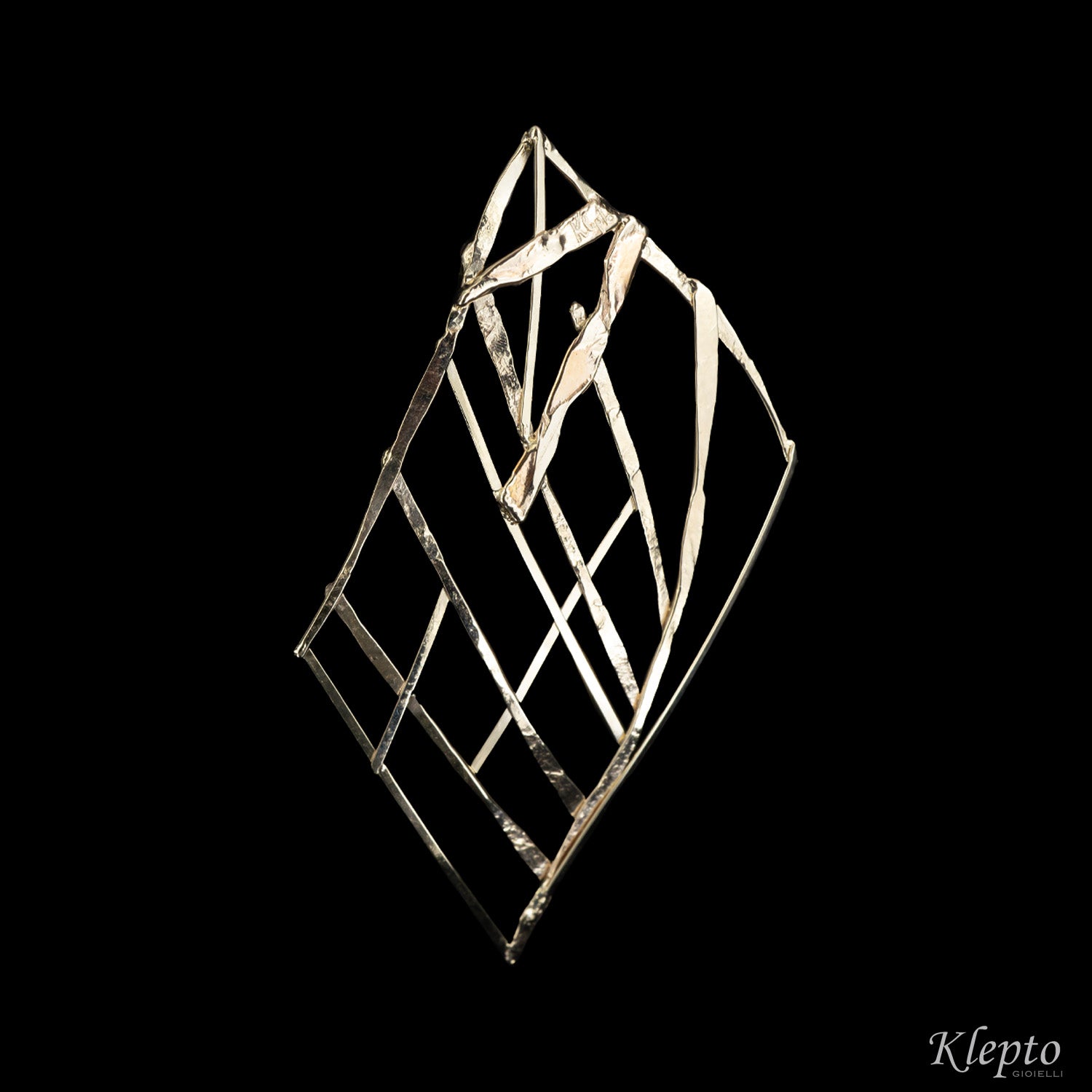Orecchini in oro bianco naturale