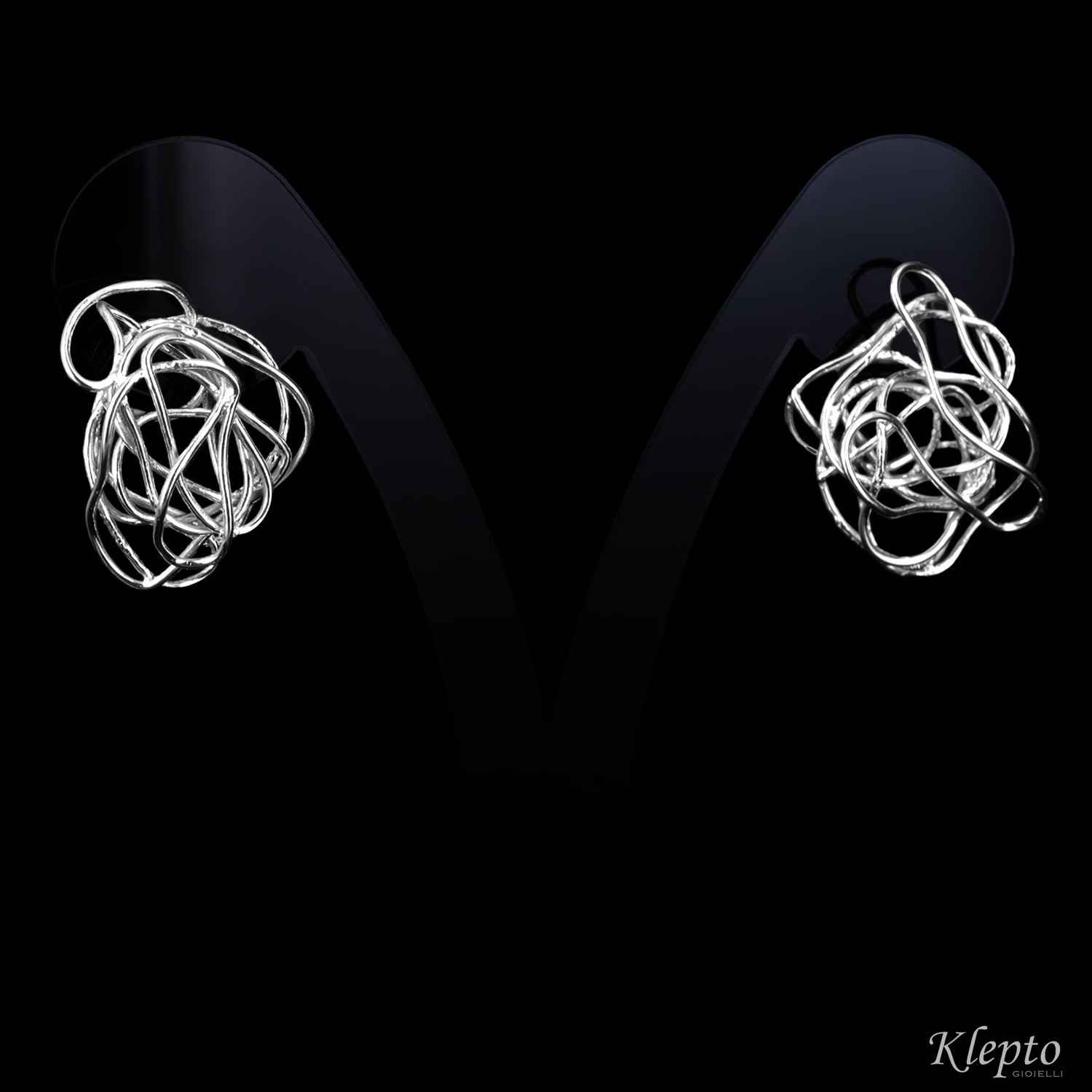 Orecchini in Argento Silnova® a filo intrecciato