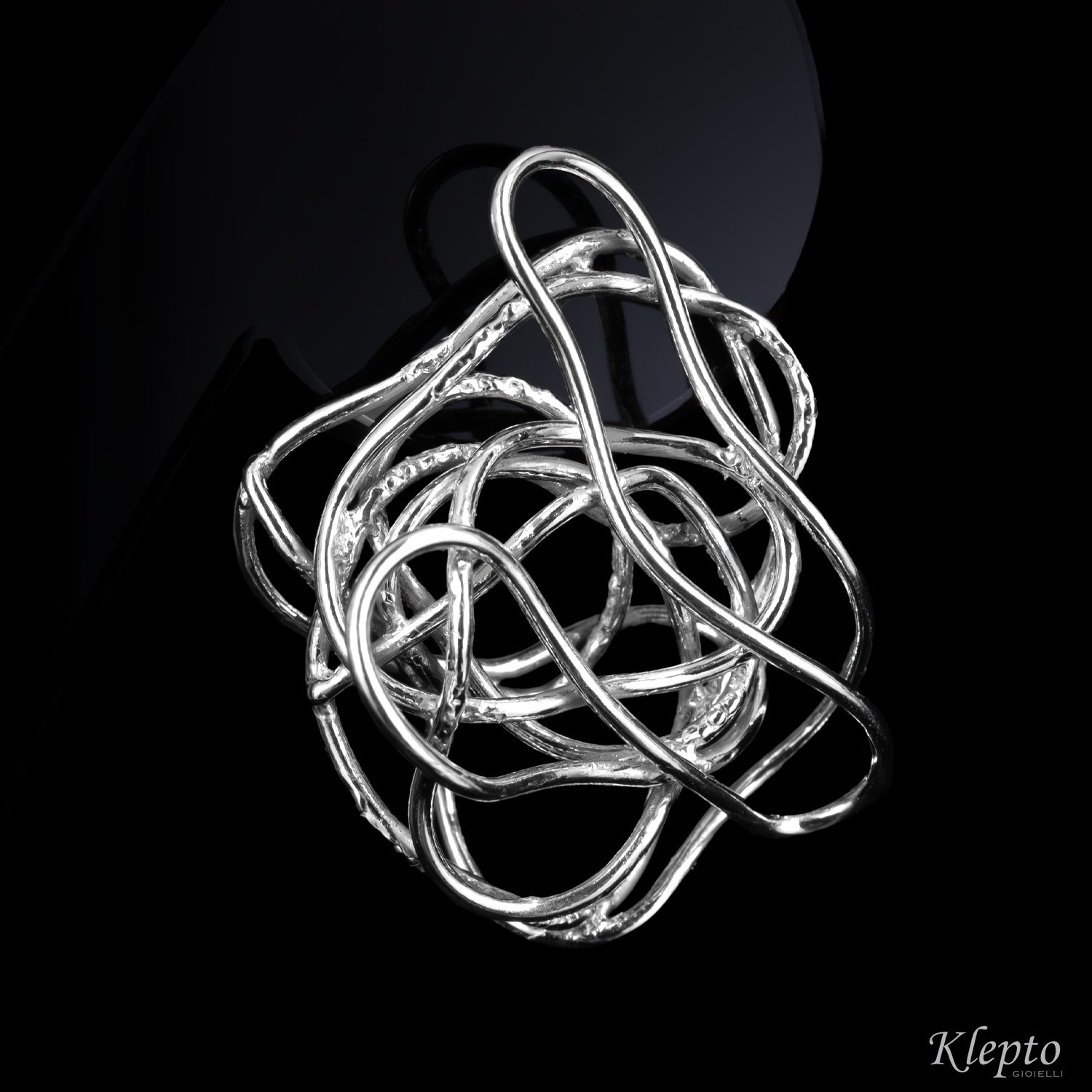 Orecchini in Argento Silnova® a filo intrecciato