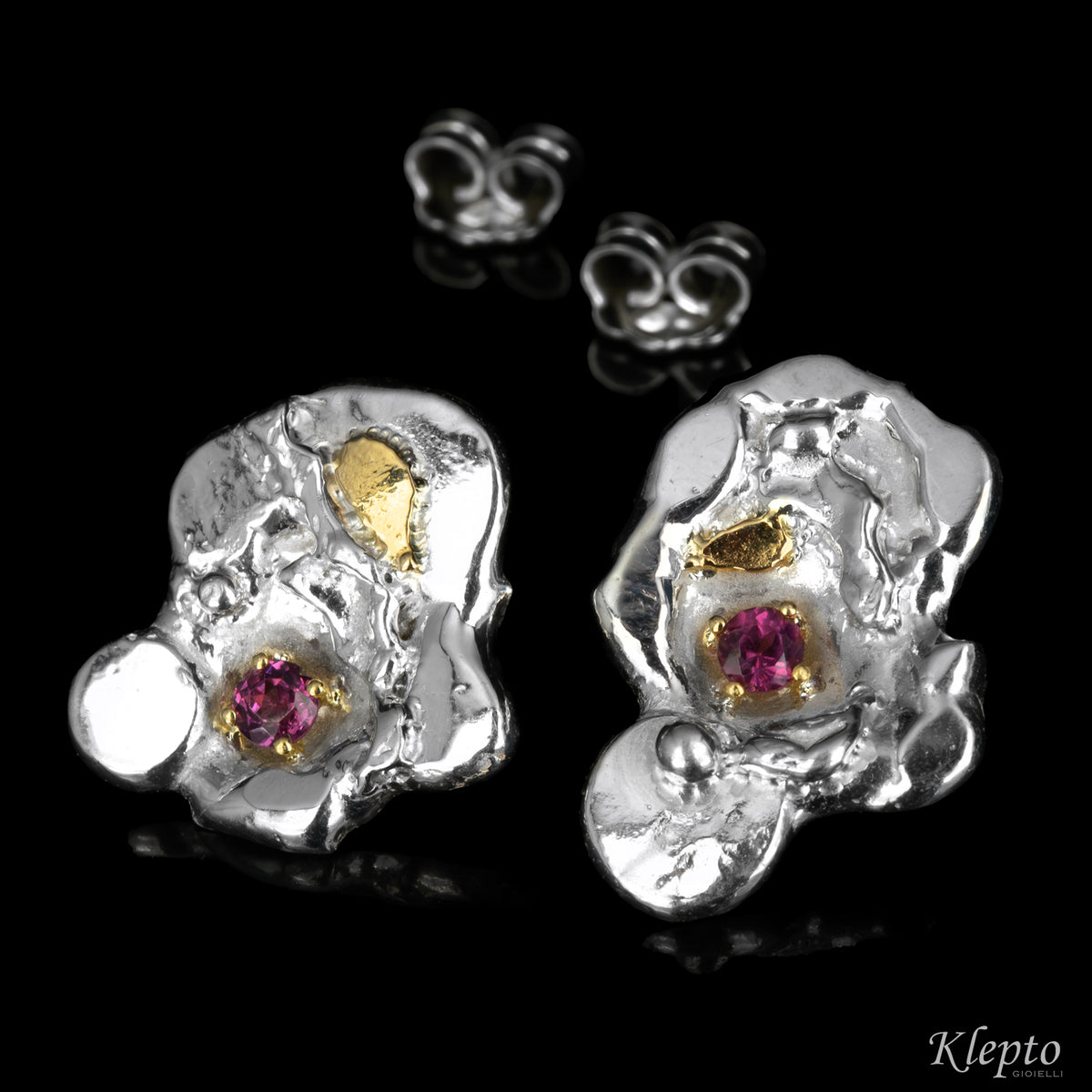 Orecchini in Argento Silnova® con Rodoliti e dettagli in oro giallo