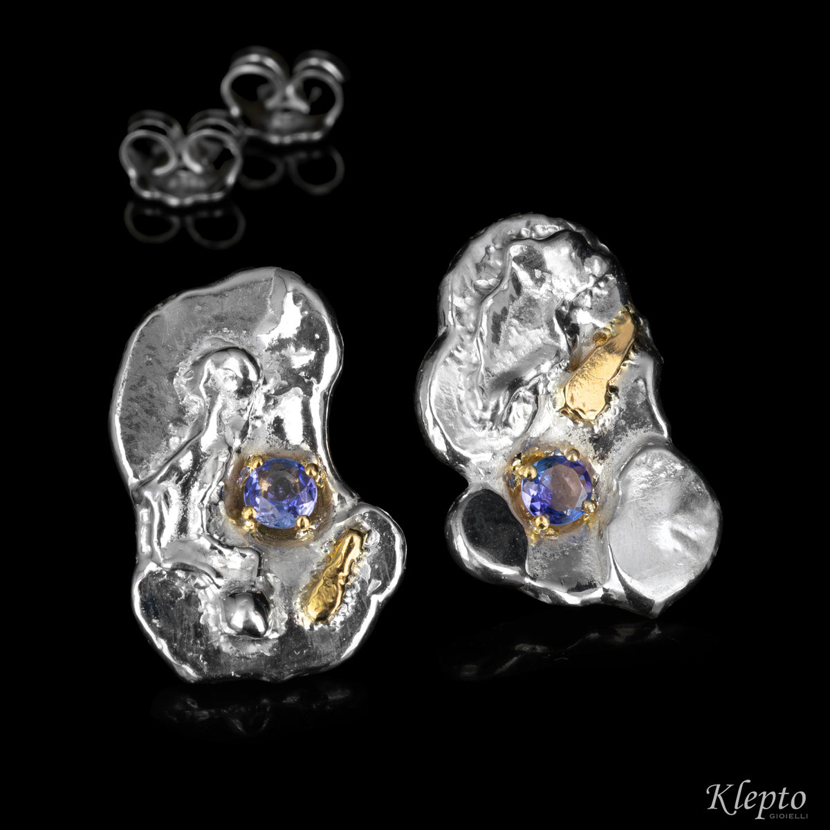 Orecchini in Argento Silnova® con Tanzaniti e dettagli in oro giallo