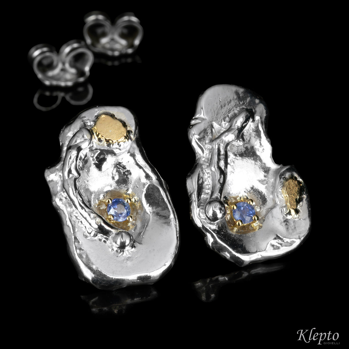 Orecchini in Argento Silnova® con Zaffiri azzurri e dettagli in oro giallo
