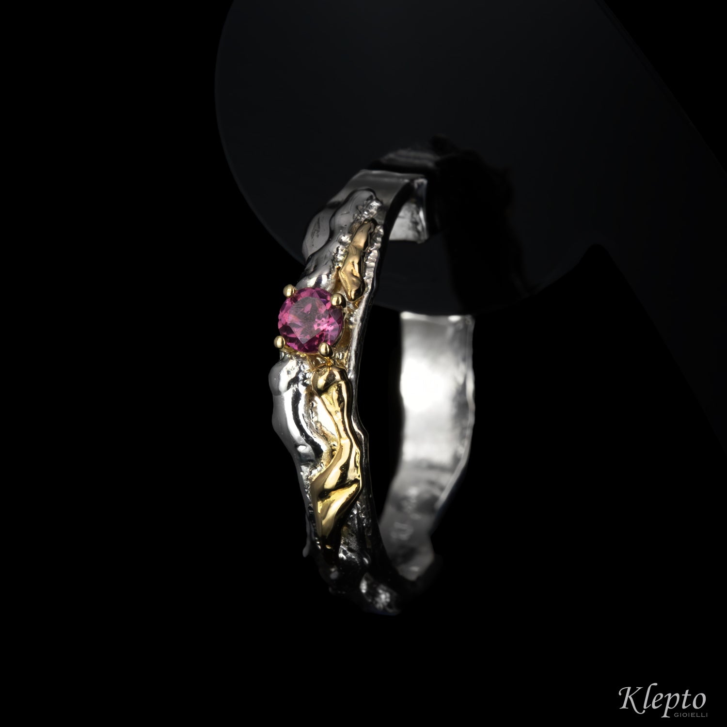 Orecchini in Argento Silnova® con Rodoliti e dettagli in oro giallo