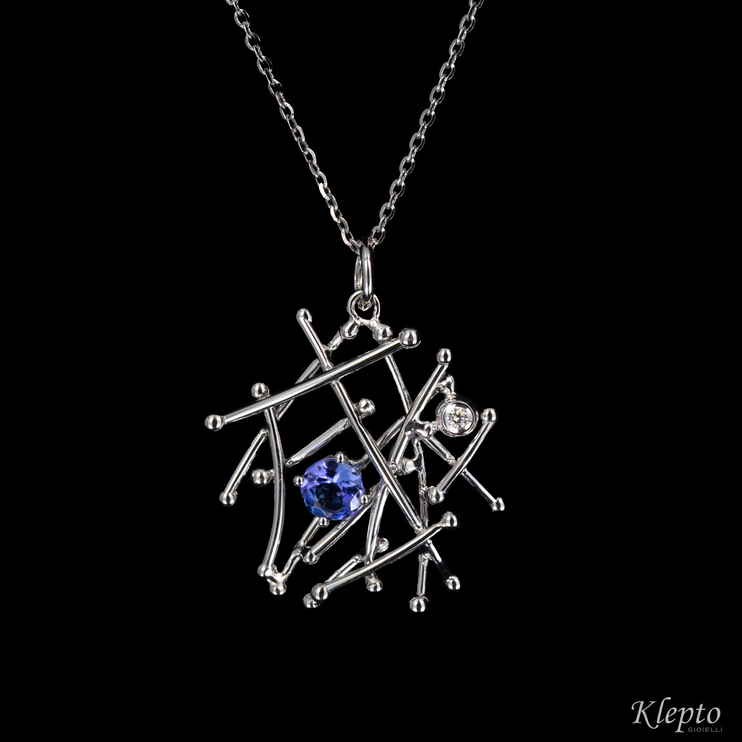 Pendente in oro bianco "IntriKo" con Tanzanite e Diamante