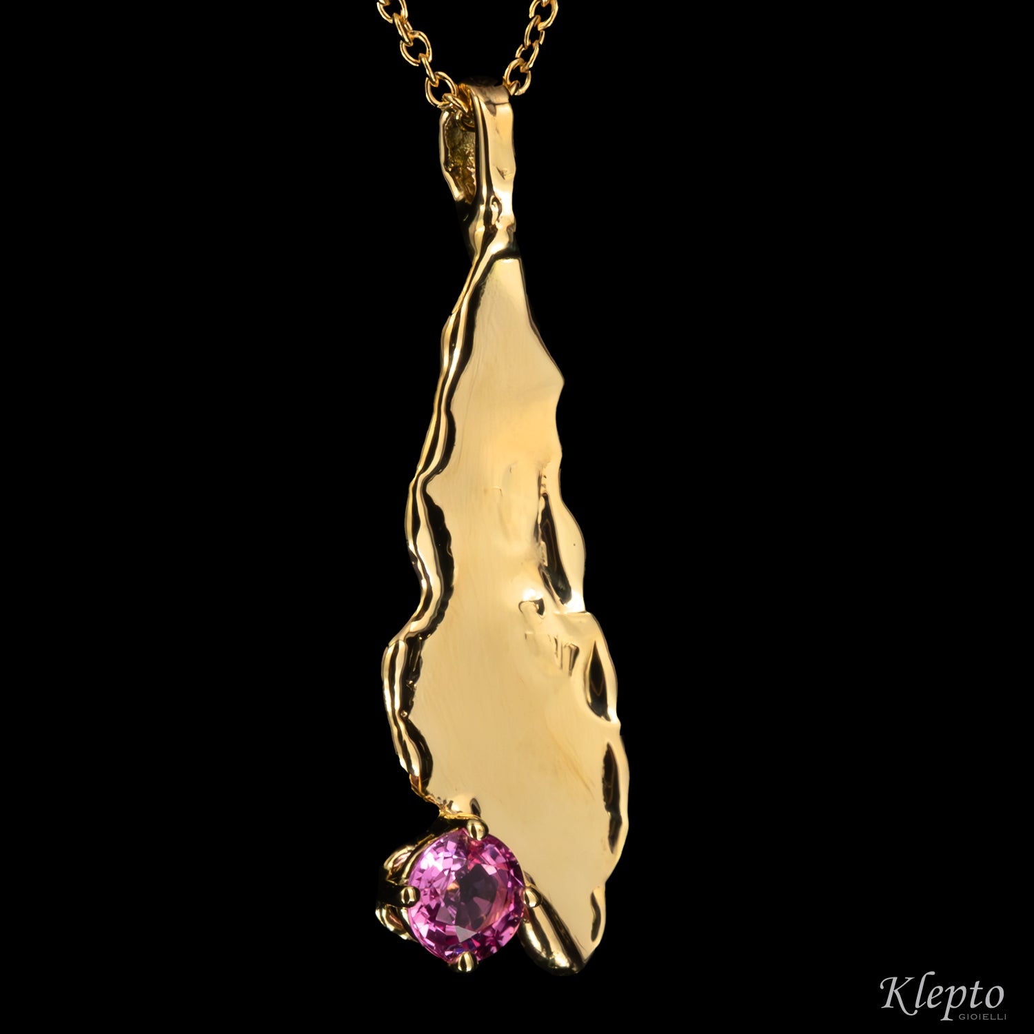 Pendente in oro giallo "Isola" fuso a fiamma con Zaffiro rosa