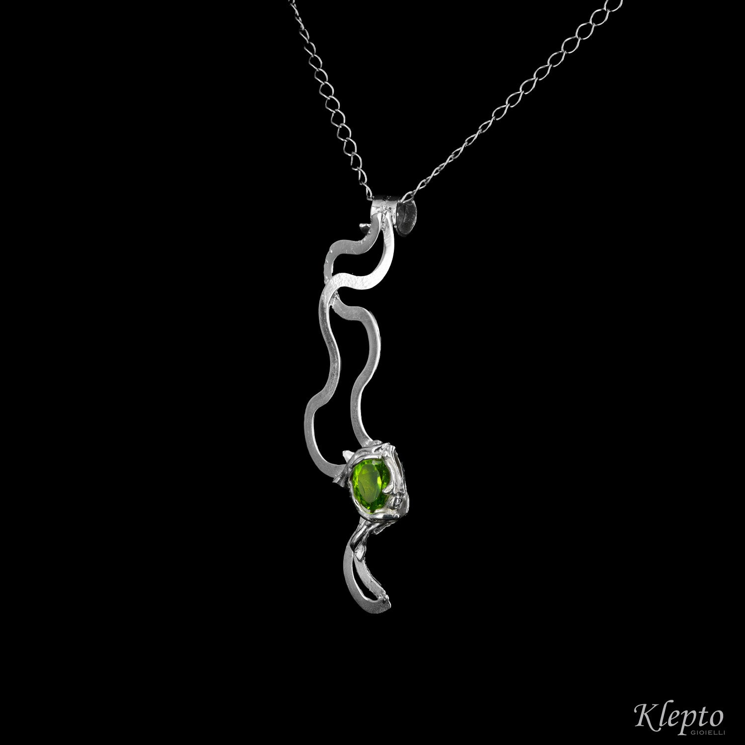 Pendente in Argento Silnova® a filo con Peridoto