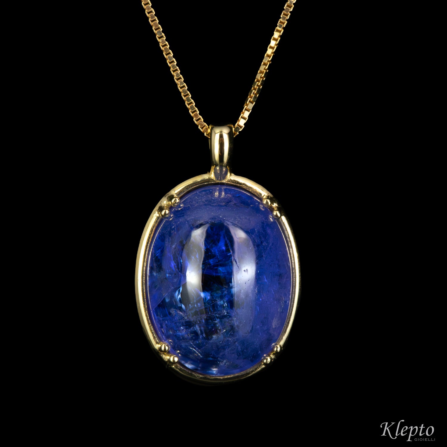 Pendente in oro giallo con Tanzanite cabochon