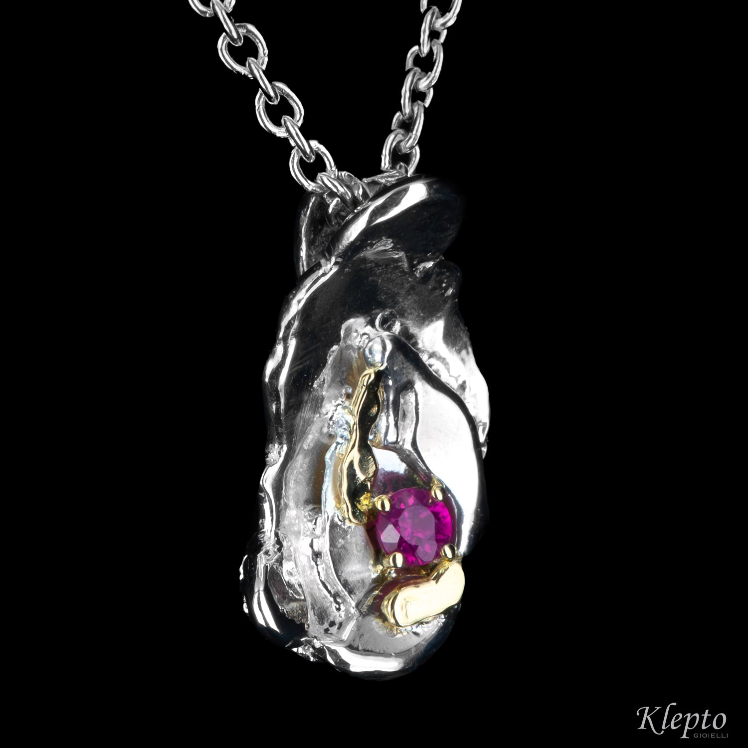 Pendente in Argento Silnova® con Rubino e dettagli in oro giallo