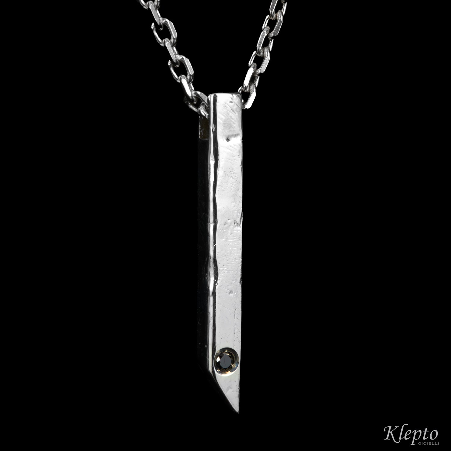 Pendente in Argento Silnova® con Diamante nero