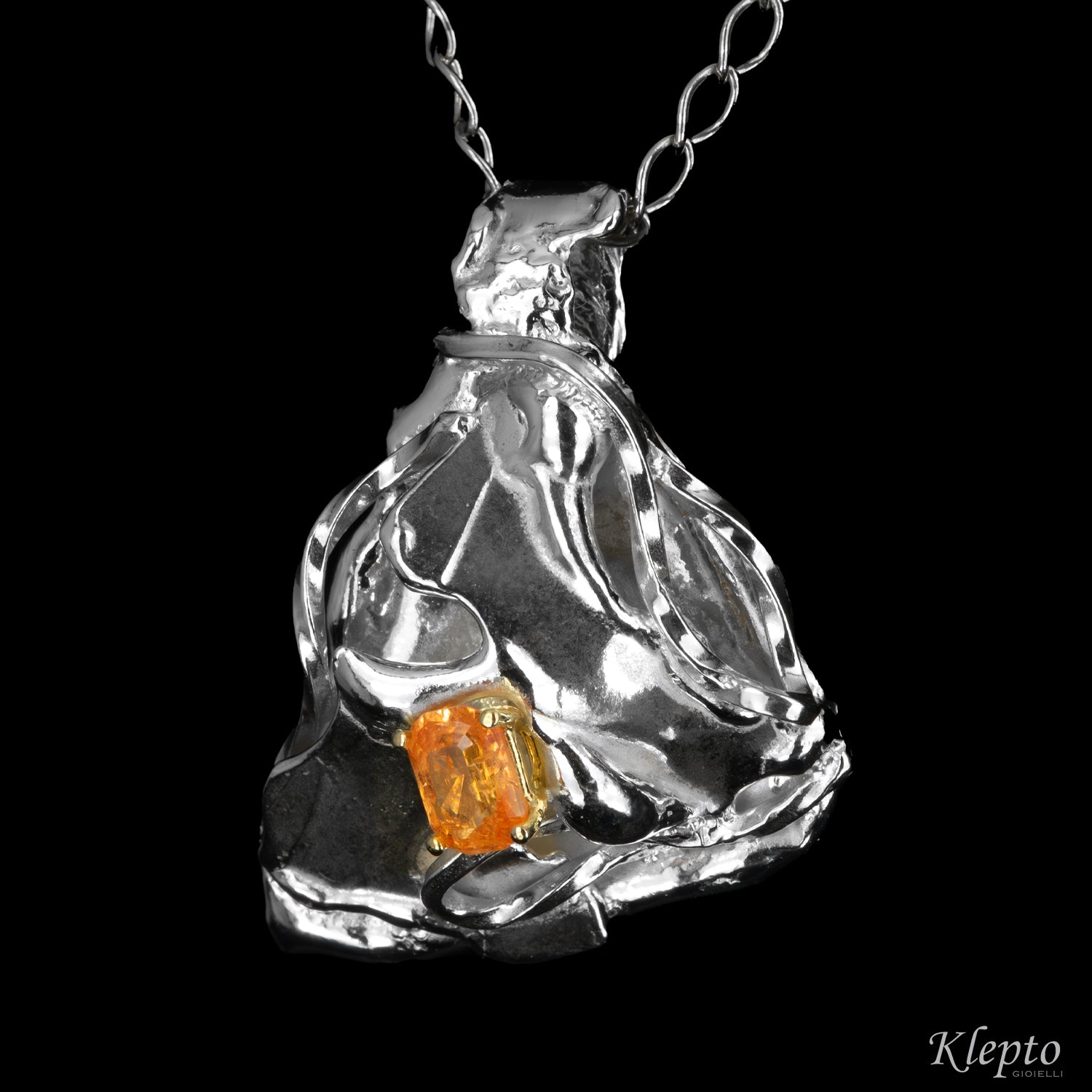 Pendente in Argento Silnova® con Granato e dettagli in oro giallo