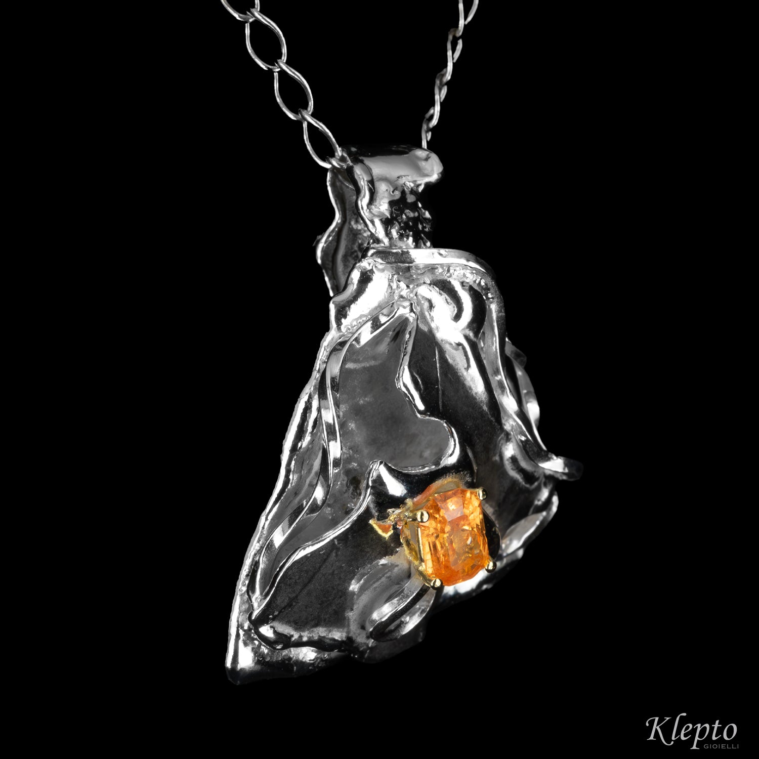 Pendente in Argento Silnova® con Granato e dettagli in oro giallo