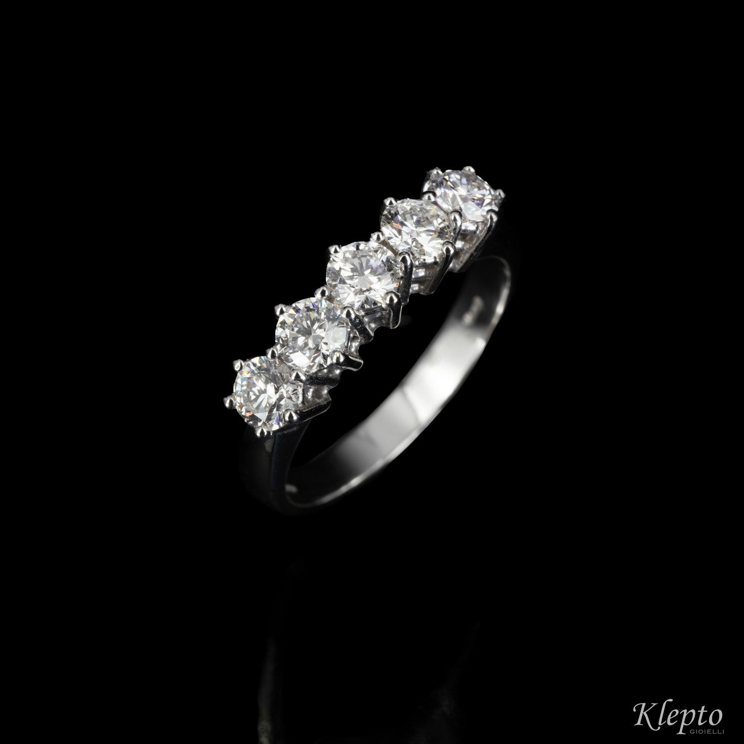 Anello classico Riviera in oro bianco e Diamanti