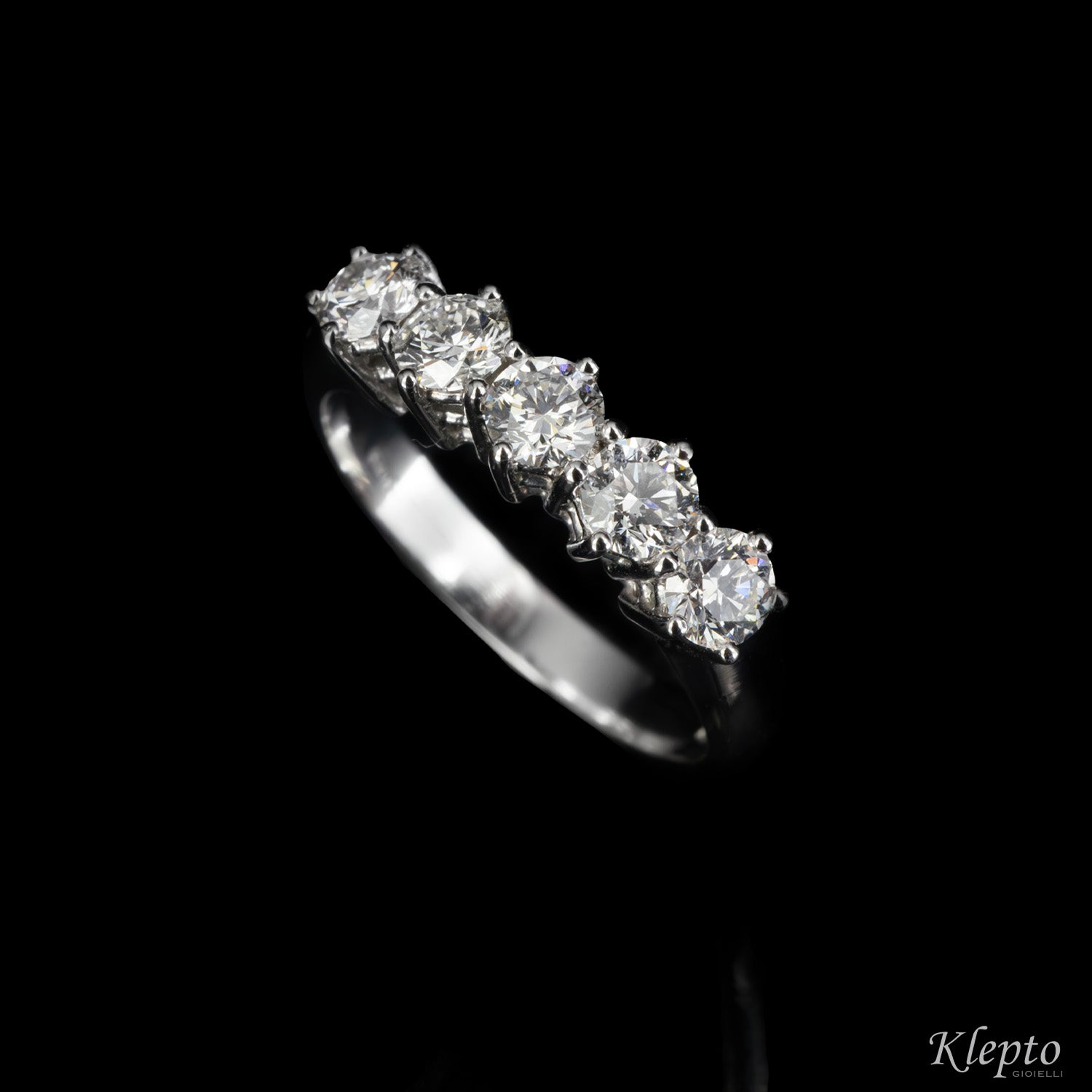 Anello classico Riviera in oro bianco e Diamanti