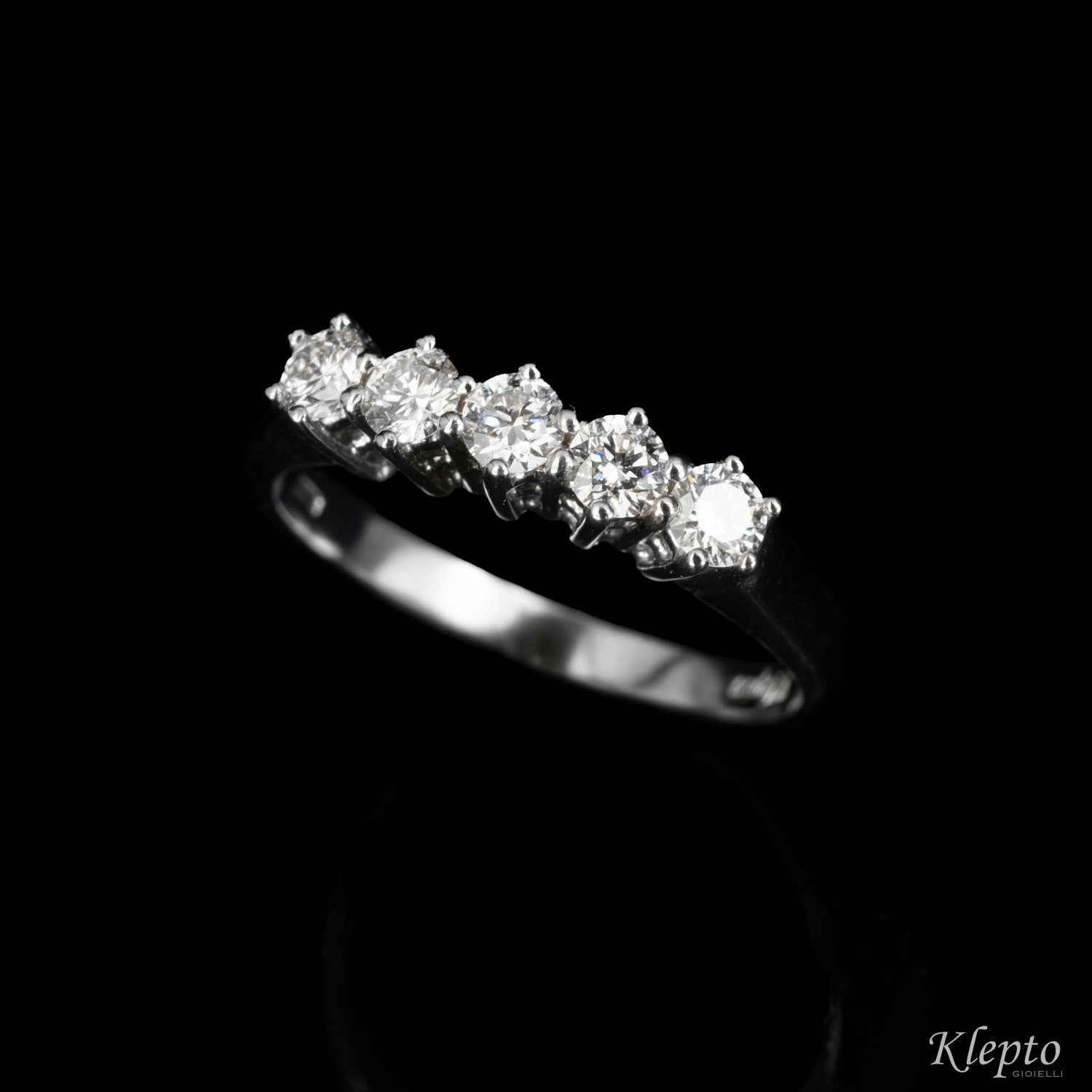 Anello classico Riviera in oro bianco e Diamanti